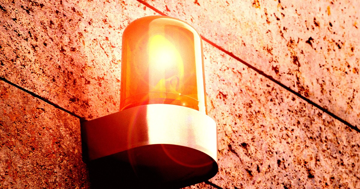 Blinking New Warning Sign Appears for AI Industry