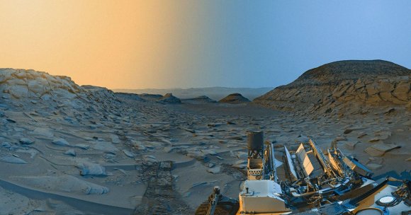 Researchers argue that the presence of long chain carbon molecules on Mars "cannot be readily explained" by non-biological processes alone.