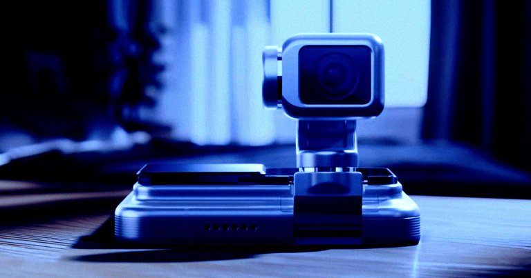 Chinese brand Honor has showed off a familiar-looking smartphone that features a small robot arm that extends over the top of the device.