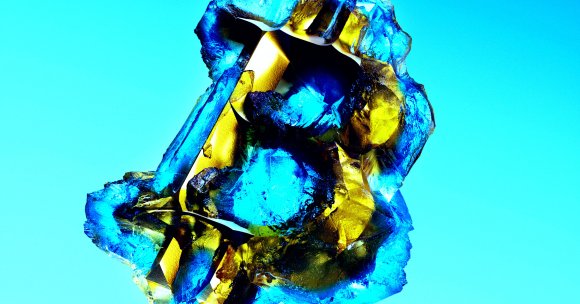 Bitcoin developer James Lopp suggested freezing 5.6 million long-dormant Bitcoins to save them from quantum computer attacks.