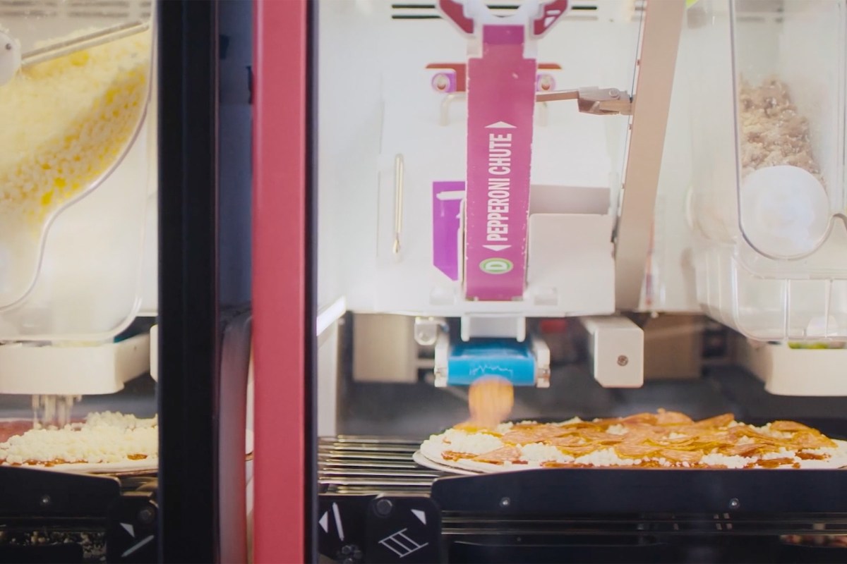 Oops! Domino's-Partnered Robotics Startup That Was Supposed to Put Human Pizza Chefs Out of a Job Just Shut Down