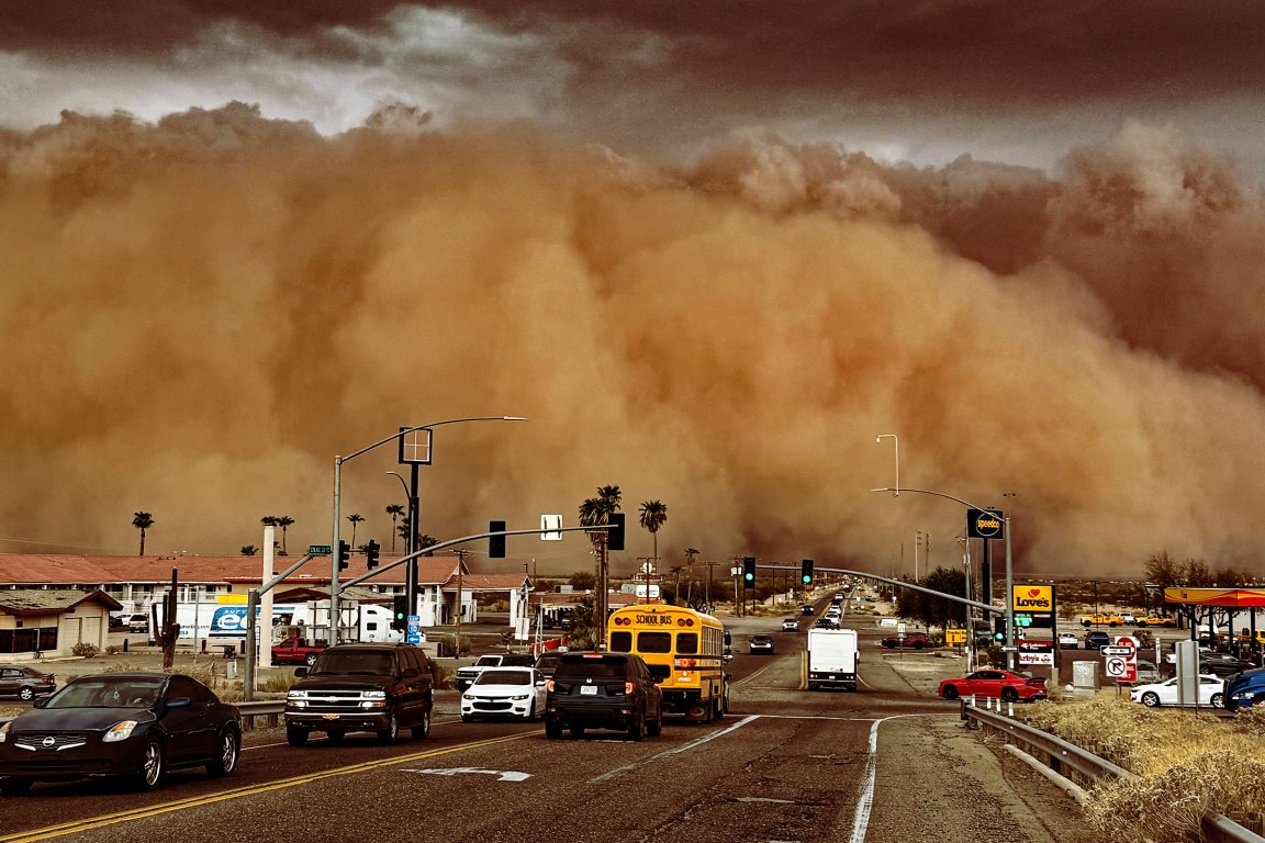 A massive dust storm rolls across the desert on August 25, 2025 near Eloy, Arizona.