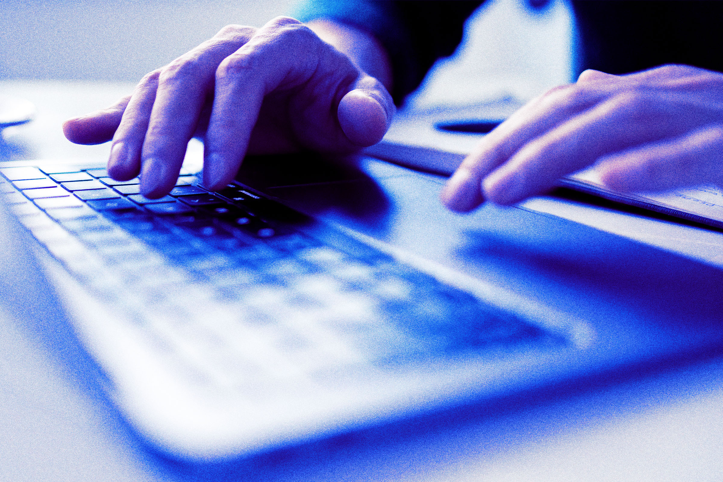 People Are Loading Their Writing With Typos to Prove They’re Not AI