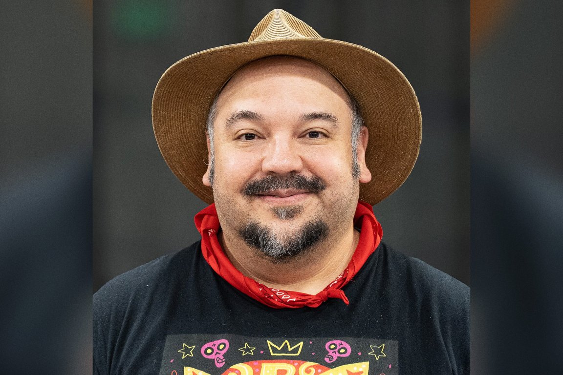 A portrait of Jorge Gutierrez.