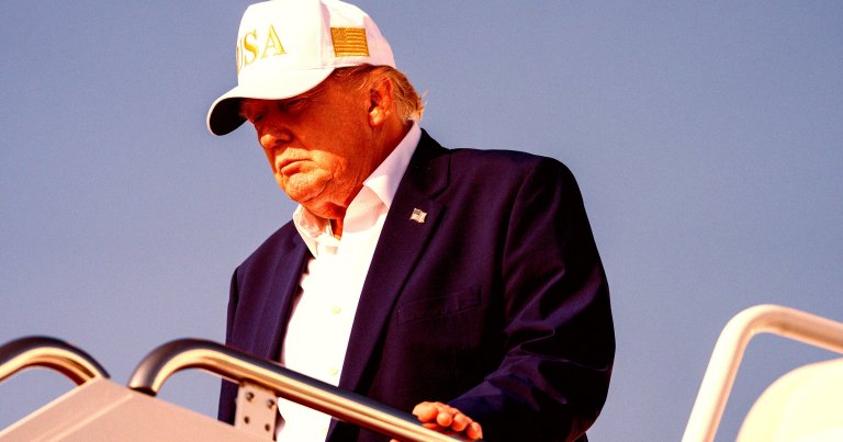 US President Donald Trump deplanes from Air Force One on August 9, 2026.