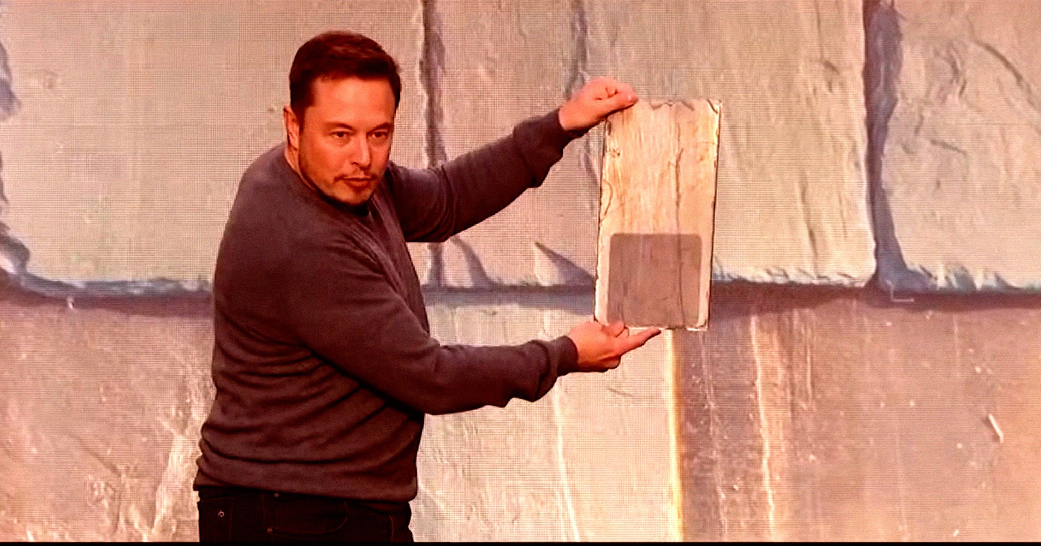 futurism.com - Victor Tangermann - Tesla Is Giving Up on Solar Roof Tiles as Elon Musk Leans Into Fossil Fuels
